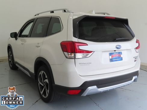 Used 2023 Subaru Forester Touring AWD/4WD image 8