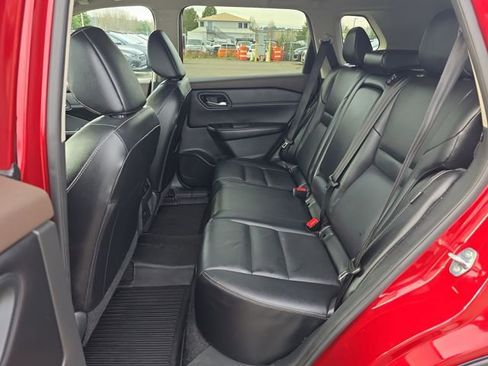 Used 2023 Nissan Rogue SL image 14