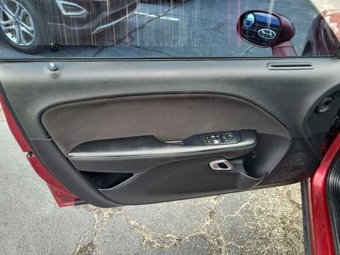 Used 2020 Dodge Challenger SXT RWD image 8