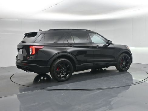 Certified 2023 Ford Explorer ST w/ Equipment Group 401A AWD/4WD image 31