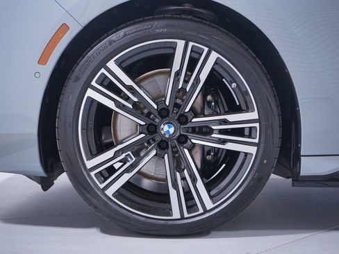 New 2026 BMW i7 eDrive50 w/ M Sport Package RWD image 2