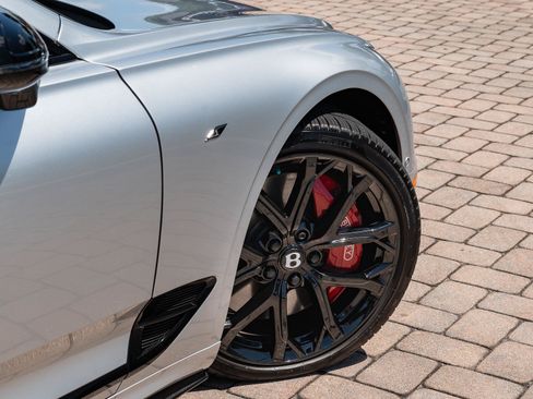 Used 2023 Bentley Continental GT Mulliner AWD/4WD image 12