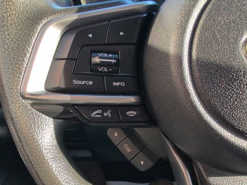 Used 2019 Subaru Crosstrek 2.0i w/ Eyesight System image 18