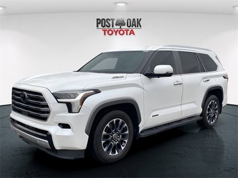 Used 2024 Toyota Sequoia Limited image 3