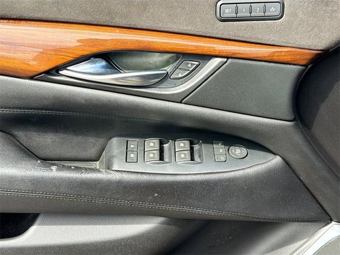 Used 2018 Cadillac Escalade Luxury image 19