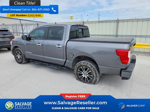 Used 2021 Nissan Titan SV w/ SV Convenience Package RWD image 3
