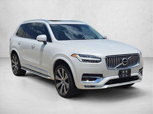 Used 2023 Volvo XC90 B6 Ultimate w/ Lounge Package AWD/4WD image 3