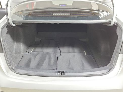 Used 2025 Toyota Corolla LE FWD image 10