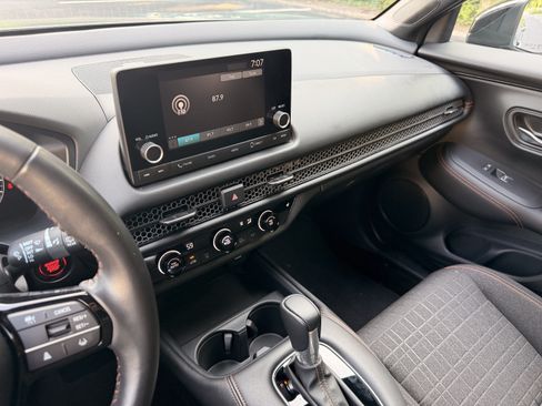 Certified 2024 Honda HR-V Sport image 17
