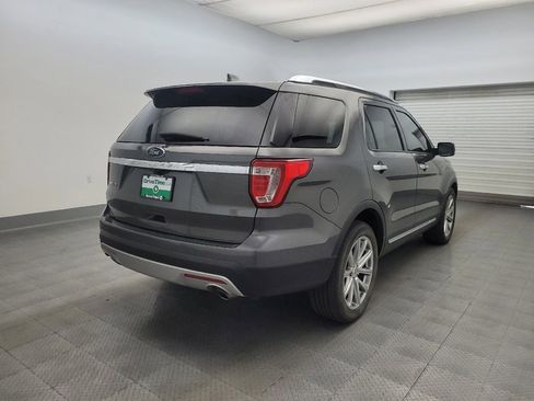 Used 2017 Ford Explorer Limited image 9