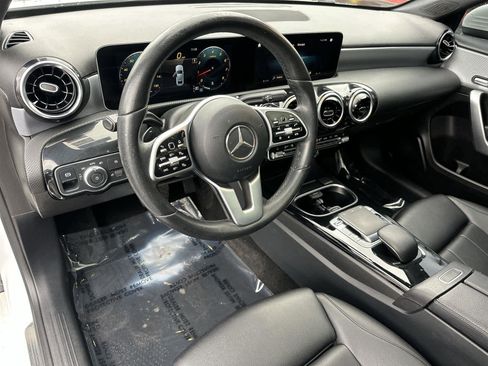 Used 2019 Mercedes-Benz A 220 image 2