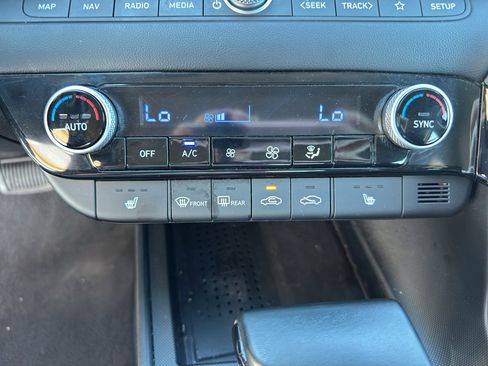 Used 2023 Hyundai Elantra SEL w/ Convenience Package image 22