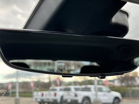 Used 2022 Chevrolet Bolt EUV Premier w/ Sun & Sound Package image 25