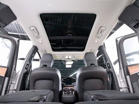 Certified 2025 Volvo XC90 B6 Plus w/ Protection Package Premier image 35