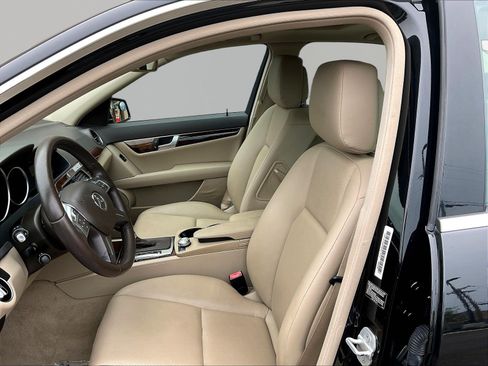 Used 2013 Mercedes-Benz C 250 Sedan image 20