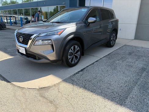 Used 2023 Nissan Rogue SV AWD/4WD image 4
