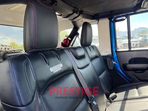 Used 2021 Jeep Wrangler Unlimited Rubicon AWD/4WD image 26