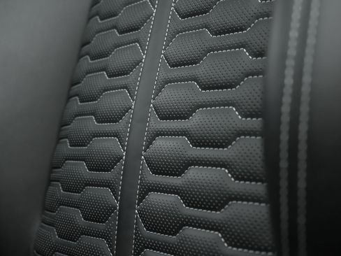 Used 2024 Audi RS 6 performance w/ Matte Carbon Package image 80