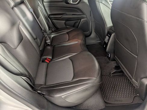 Certified 2024 Jeep Compass Latitude w/ Convenience Group AWD/4WD image 30