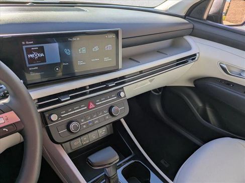 New 2026 Hyundai Tucson SE image 13