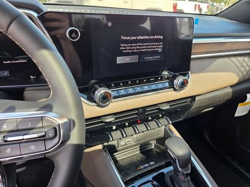 New 2026 GMC Canyon Denali image 25