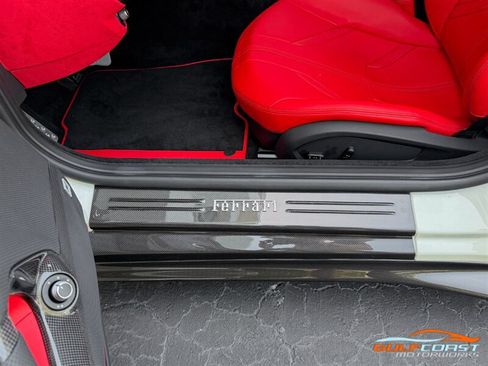 Used 2019 Ferrari 812 Superfast RWD image 21
