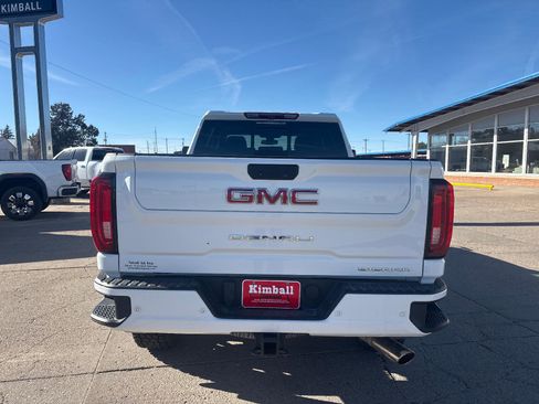 Used 2022 GMC Sierra 2500 Denali image 4