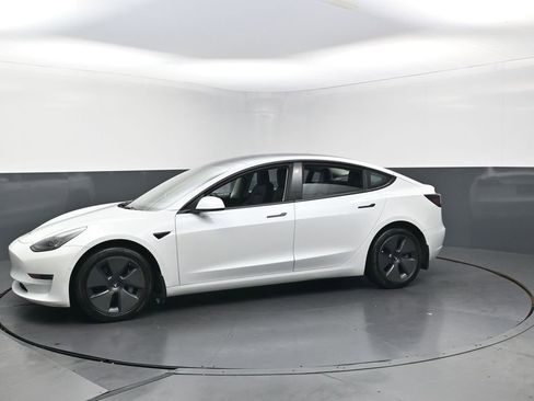Used 2022 Tesla Model 3 Long Range AWD/4WD image 8
