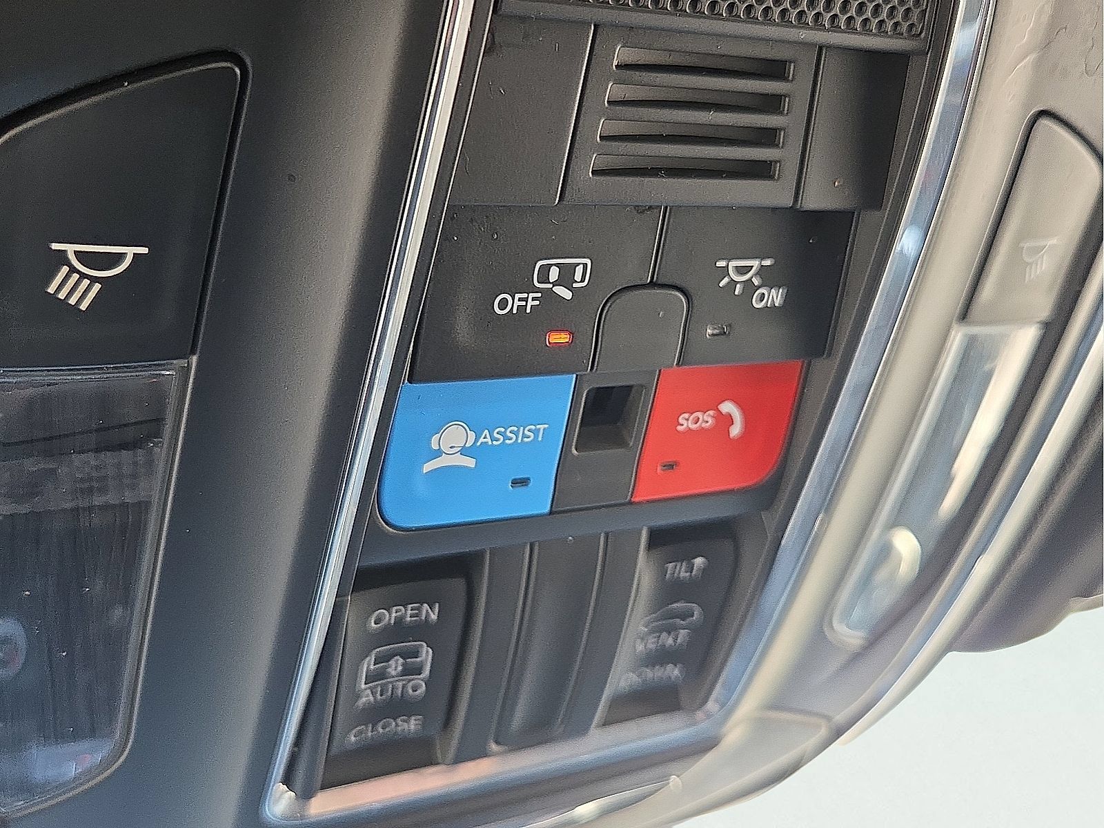 Used 2024 Jeep Grand Cherokee Laredo X RWD image 21