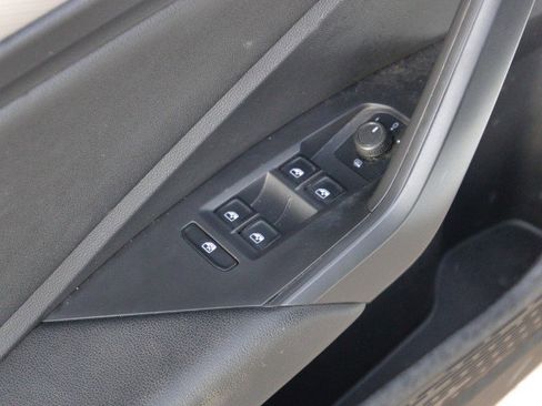 Used 2020 Volkswagen Jetta R-Line w/ R-Line Cold Weather Package image 13