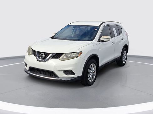 Used 2015 Nissan Rogue S image 1