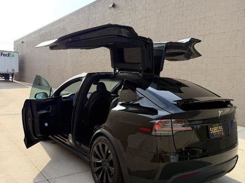 Used 2022 Tesla Model X AWD/4WD image 2