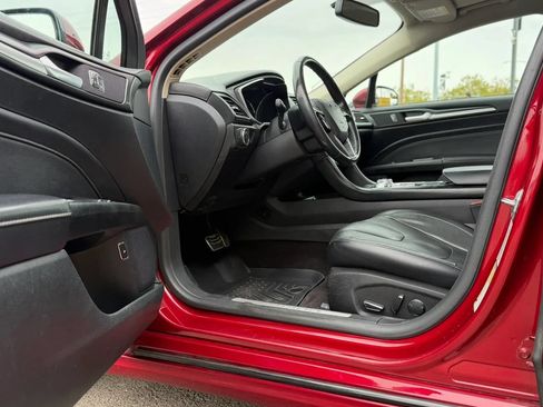 Used 2017 Ford Fusion Energi Titanium FWD image 9