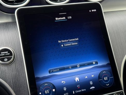 Used 2025 Mercedes-Benz GLC 43 AMG 4MATIC image 7