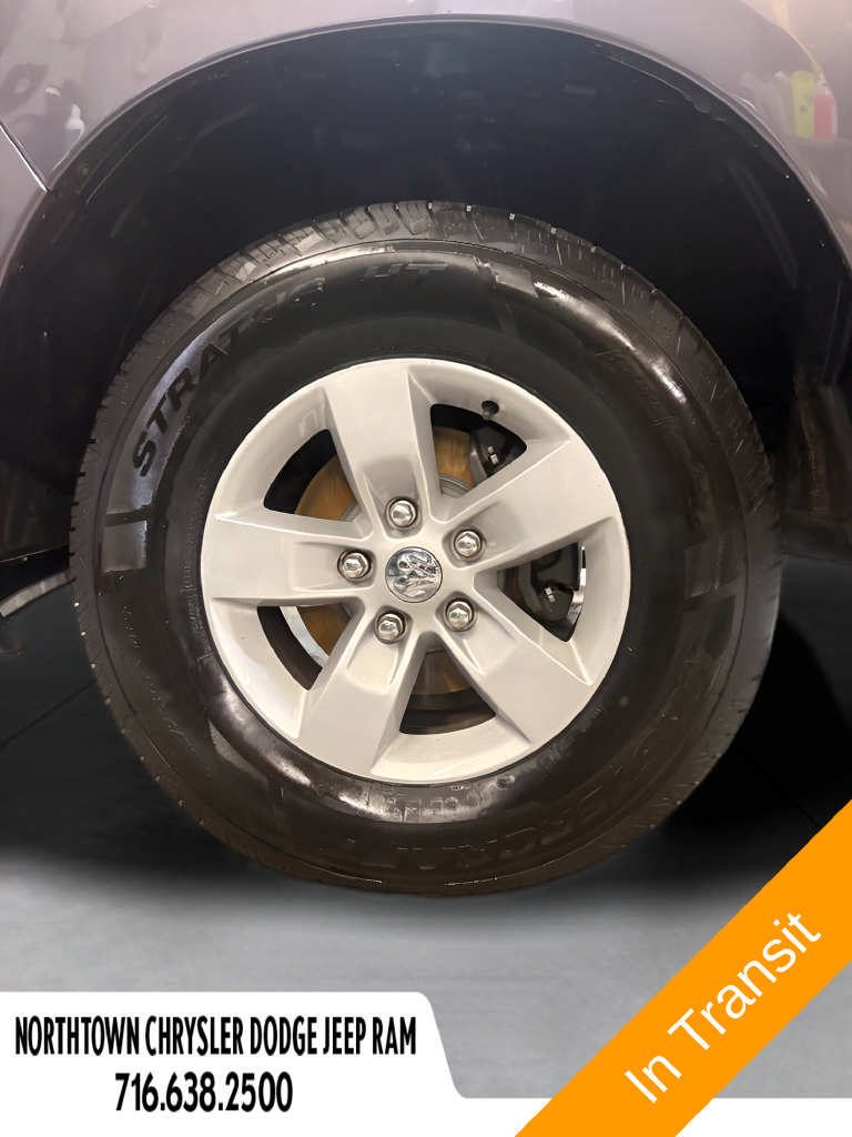 Certified 2018 RAM 1500 Express AWD/4WD image 26