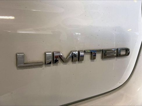 Used 2025 Jeep Compass Limited AWD/4WD image 19