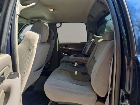 Used 2006 Chevrolet Avalanche Z71 w/ Preferred Equipment Group AWD/4WD image 37