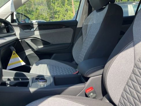 New 2025 Volkswagen Tiguan S image 9