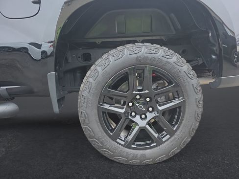 Used 2024 Chevrolet Silverado 1500 Custom Trail Boss image 46