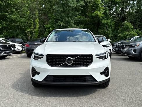 Used 2026 Volvo XC40 B5 Plus AWD/4WD image 11
