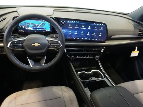 New 2026 Chevrolet Traverse LT image 13