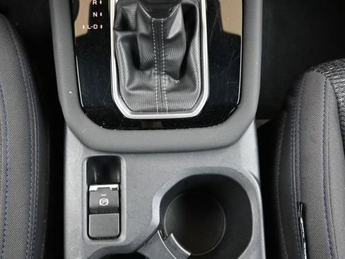 Certified 2025 Subaru Forester Premium AWD/4WD image 34