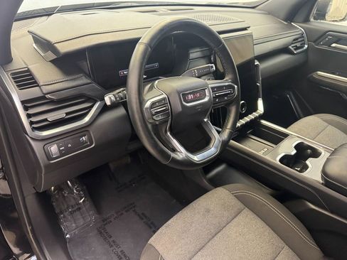 Certified 2025 GMC Acadia Elevation FWD image 8