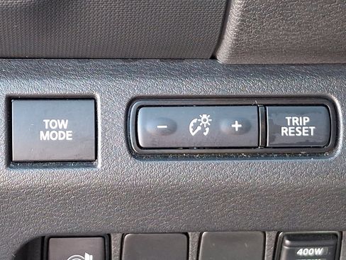 Used 2023 Nissan Frontier PRO-4X w/ Pro-4X Premium Package image 26