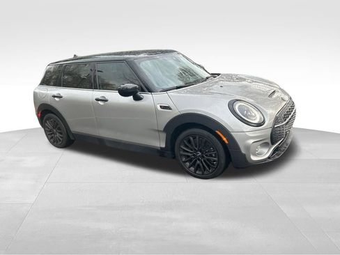 Used 2024 MINI Cooper Clubman S w/ Signature Upholstery Package image 1