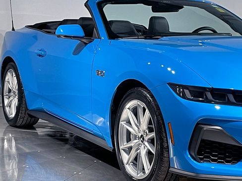 Used 2025 Ford Mustang GT Premium image 21