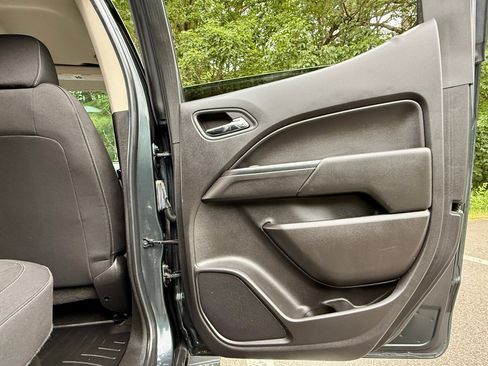 Used 2018 Chevrolet Colorado LT w/ LT Convenience Package image 30