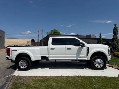 Used 2023 Ford F450 Limited w/ FX4 Off-Road Package AWD/4WD image 6