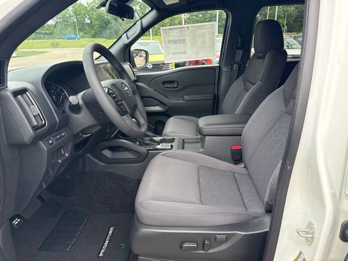 New 2026 Nissan Frontier SV w/ SV Convenience Package AWD/4WD image 9