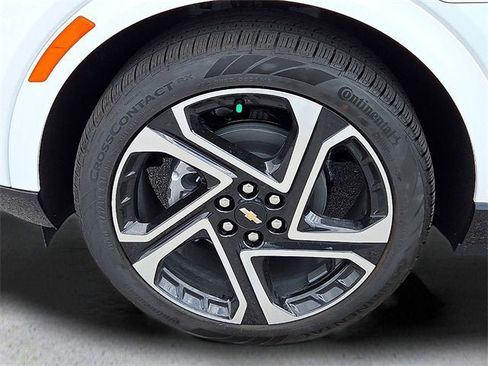 New 2026 Chevrolet Equinox EV LT image 9